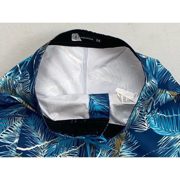 Volcom Men's Manic 2 Floral Print Quick Dry Board Shorts. Blue Floral, Men's 29. - Picture 3 of 5